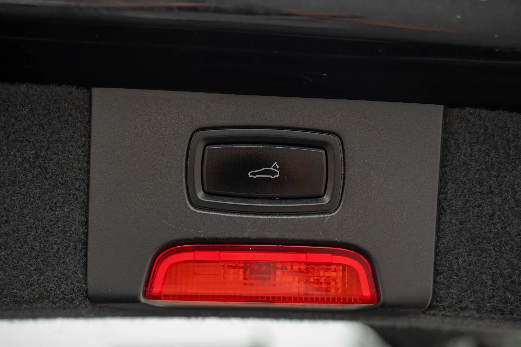 Used 2012 Porsche Cayenne S AWD/4WD image 11