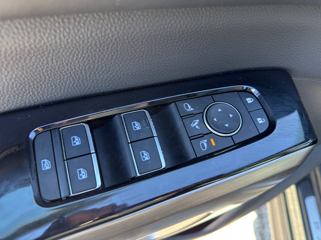 Certified 2024 Nissan Pathfinder Platinum w/ Cargo Package image 12