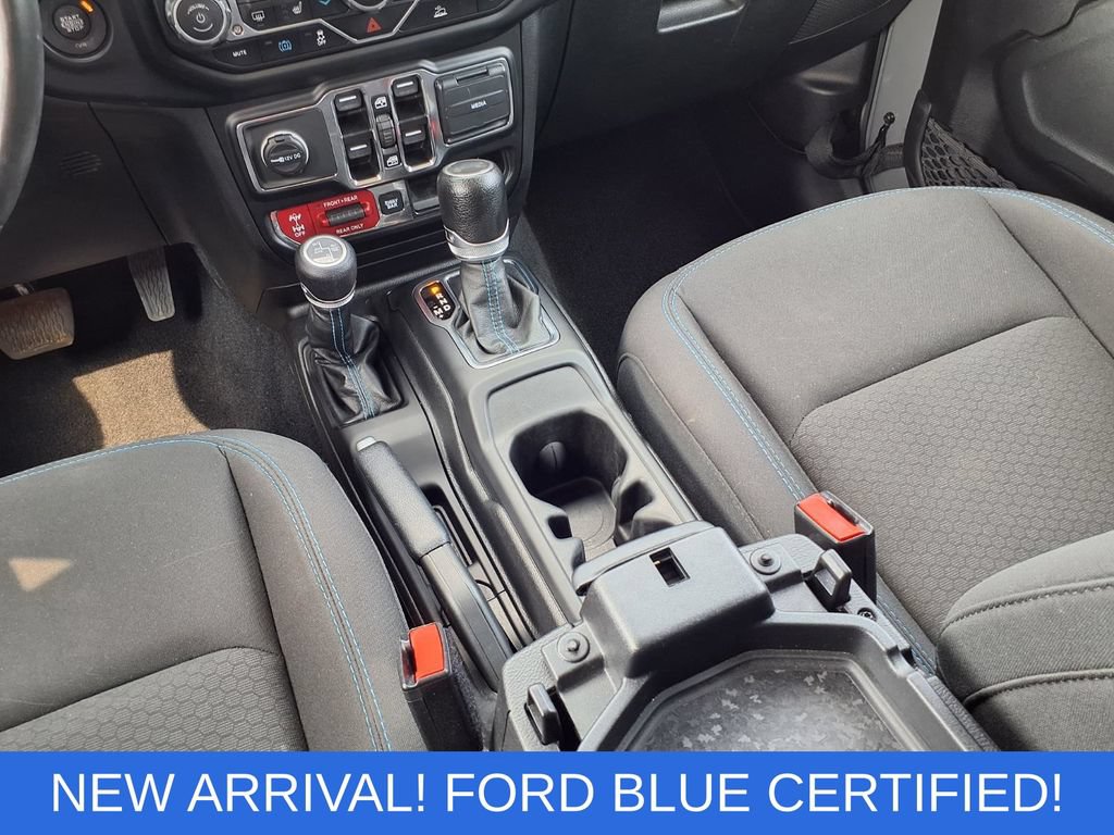 Used 2023 Jeep Wrangler Unlimited Rubicon 4xe w/ Cold Weather Group AWD/4WD image 11