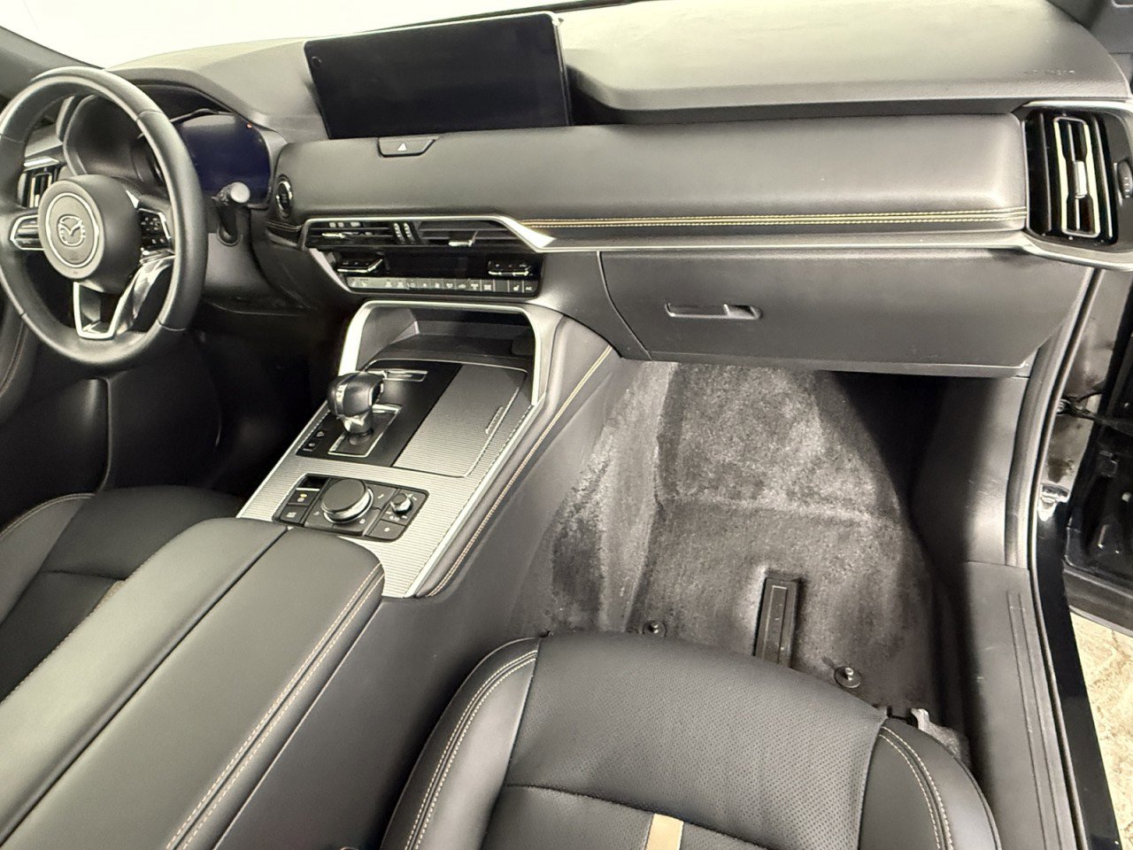 Used 2024 MAZDA CX-90 3.3 Turbo S w/ Premium Package image 12