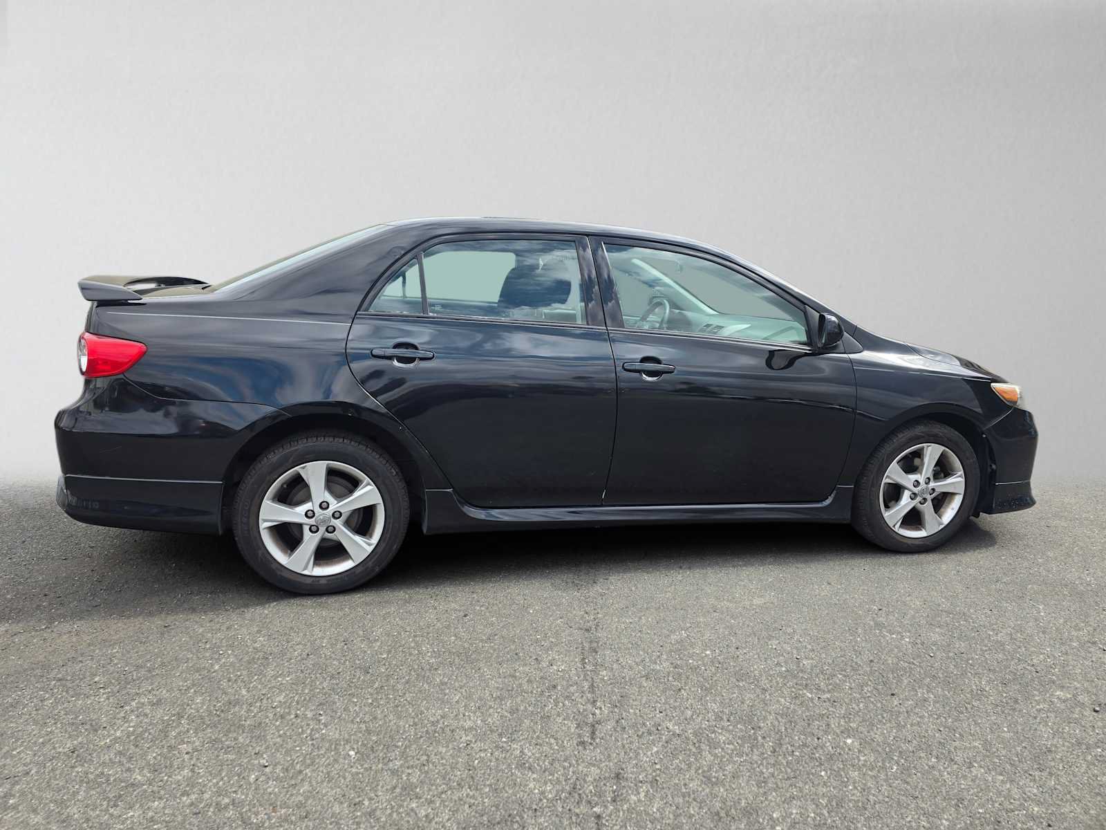 Used 2011 Toyota Corolla S FWD image 2