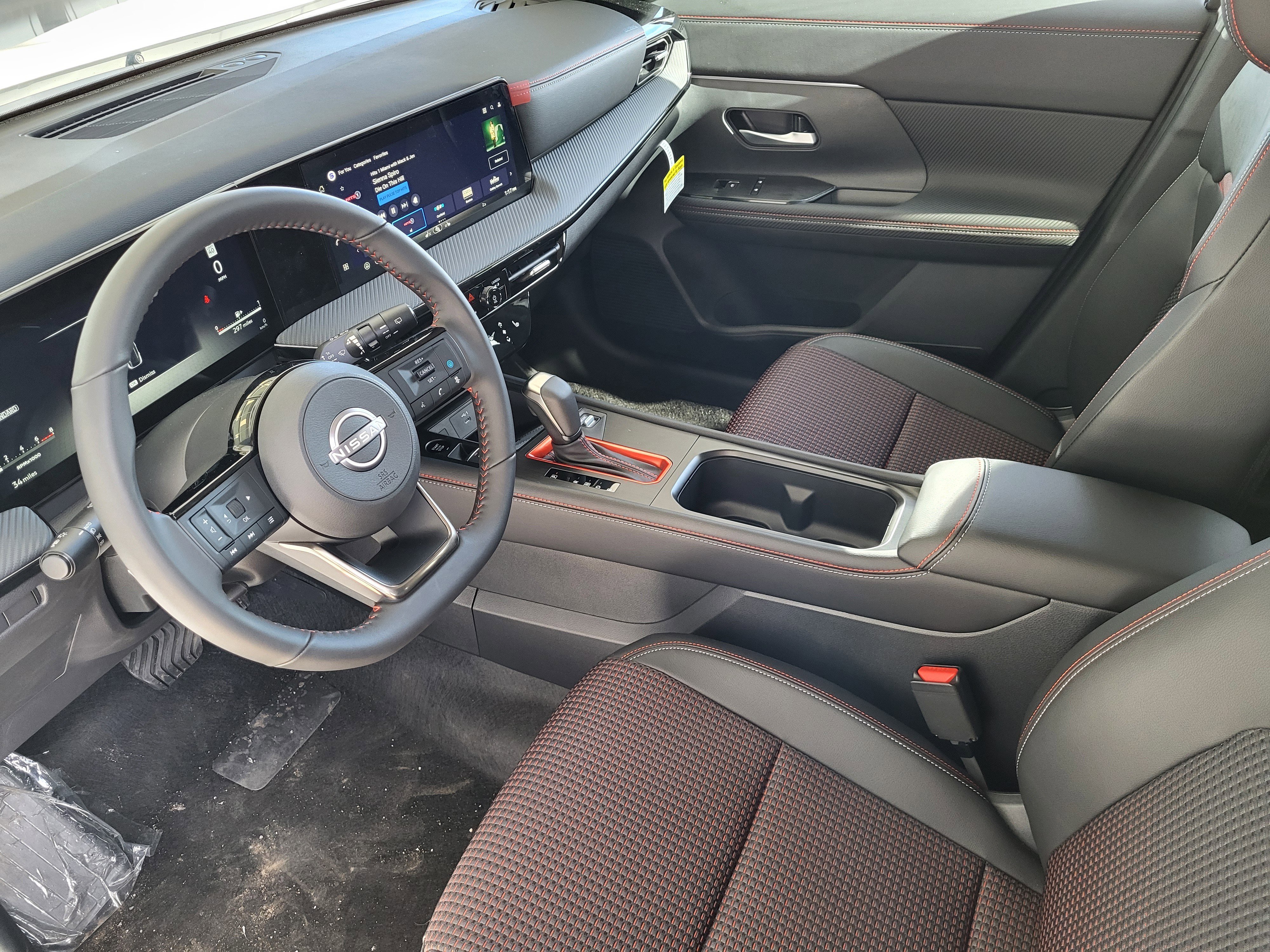 New 2026 Nissan Kicks SR w/ Illumination Package image 7