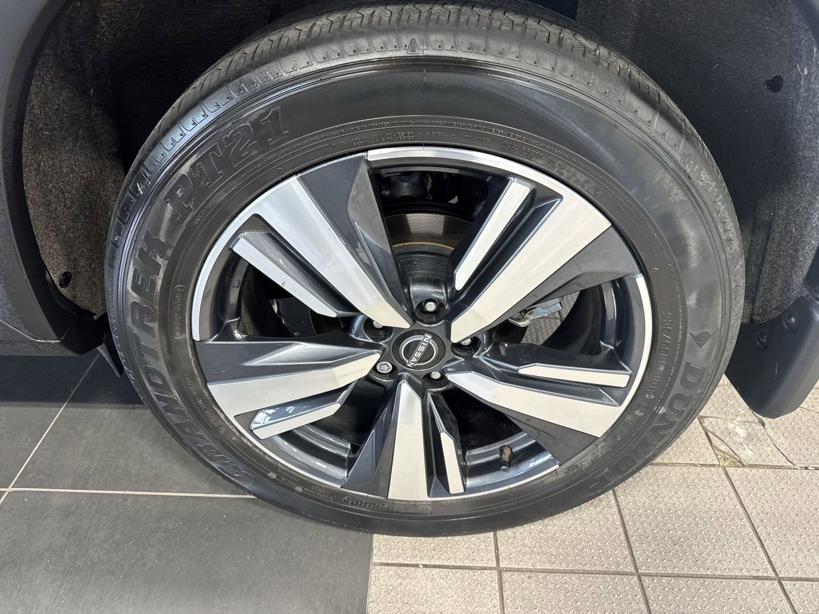 Certified 2023 Nissan Rogue Platinum w/ Platinum Premium Package AWD/4WD image 14