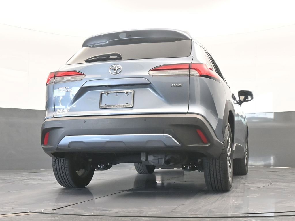 Used 2022 Toyota Corolla Cross XLE image 65