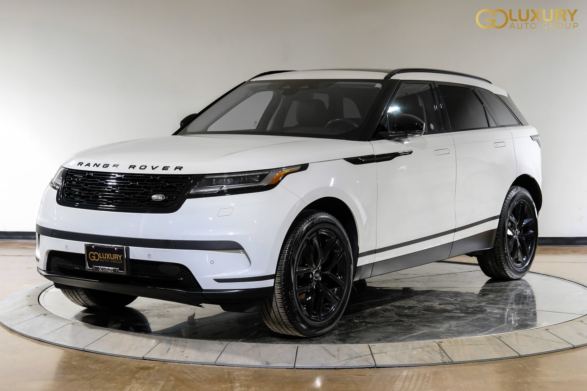 Used 2024 Land Rover Range Rover Velar S AWD/4WD image 8