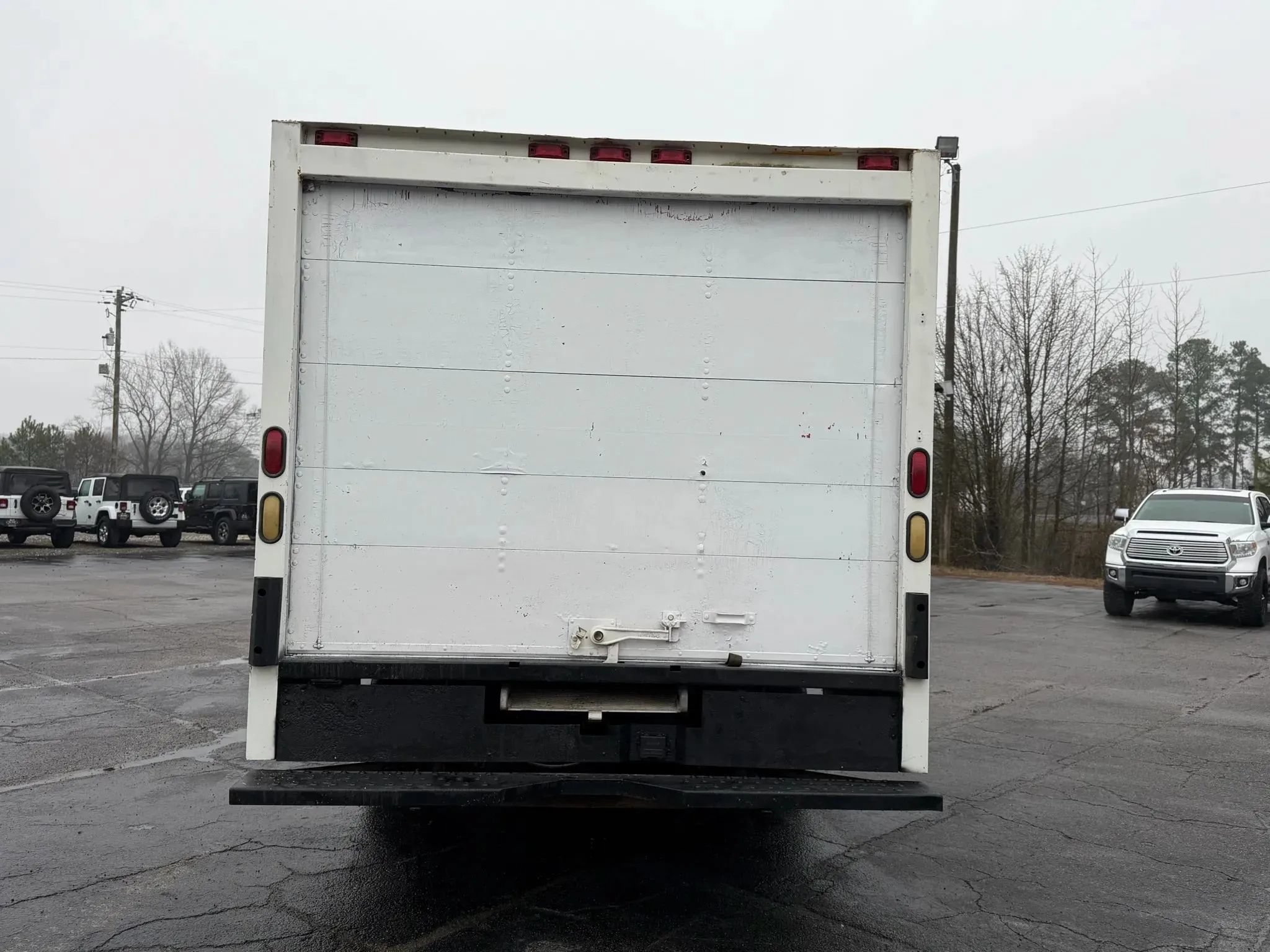 Used 2000 GMC Savana 3500 RWD image 8