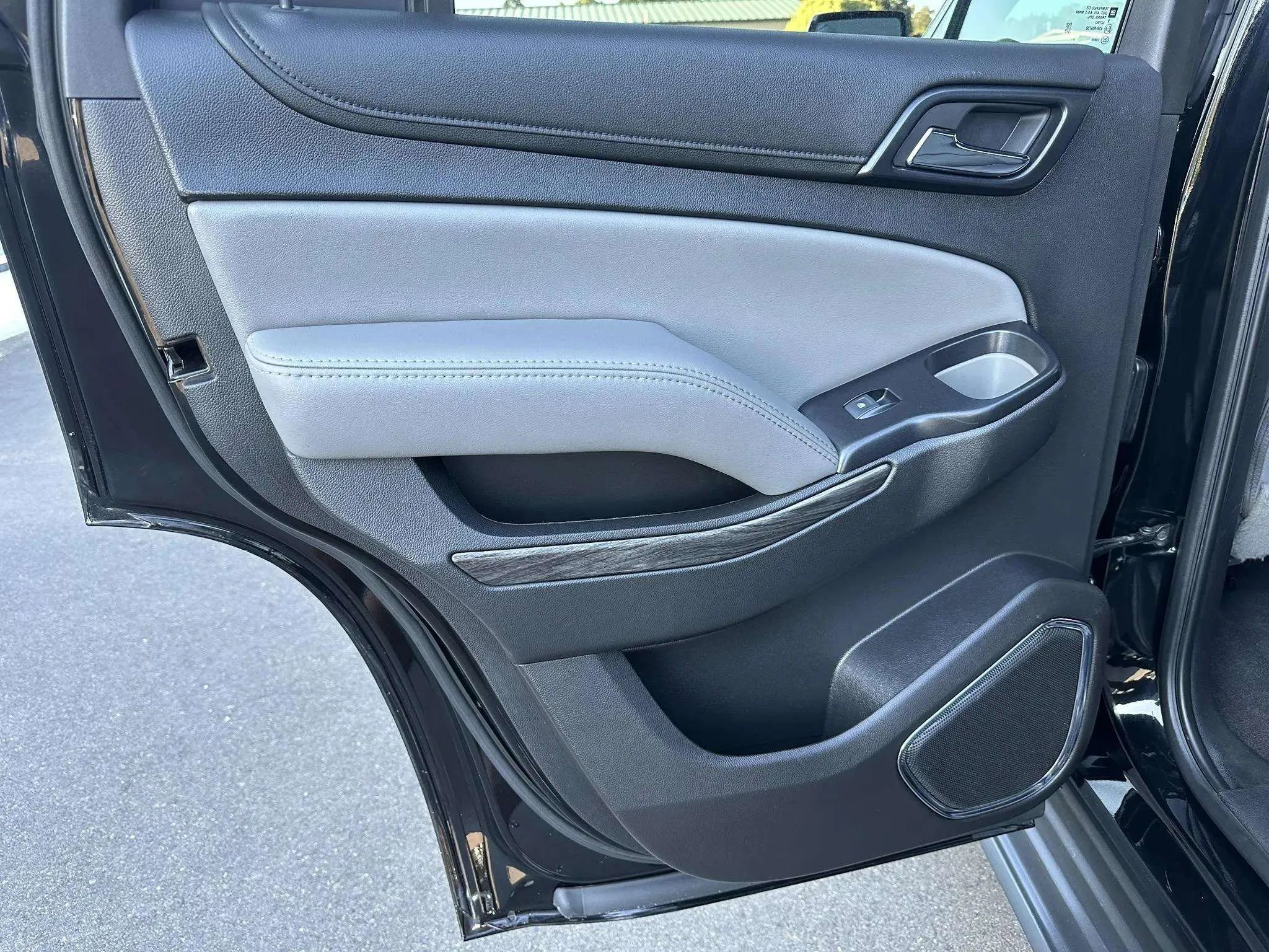 Used 2020 Chevrolet Tahoe LT image 17