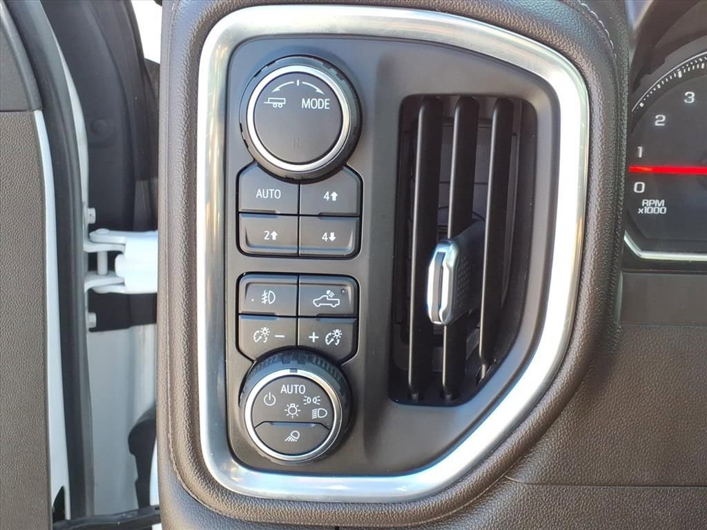 Used 2021 Chevrolet Silverado 1500 LTZ image 31