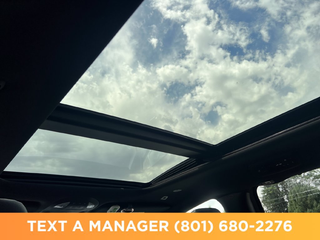 Used 2019 Chrysler Pacifica Touring-L FWD image 22