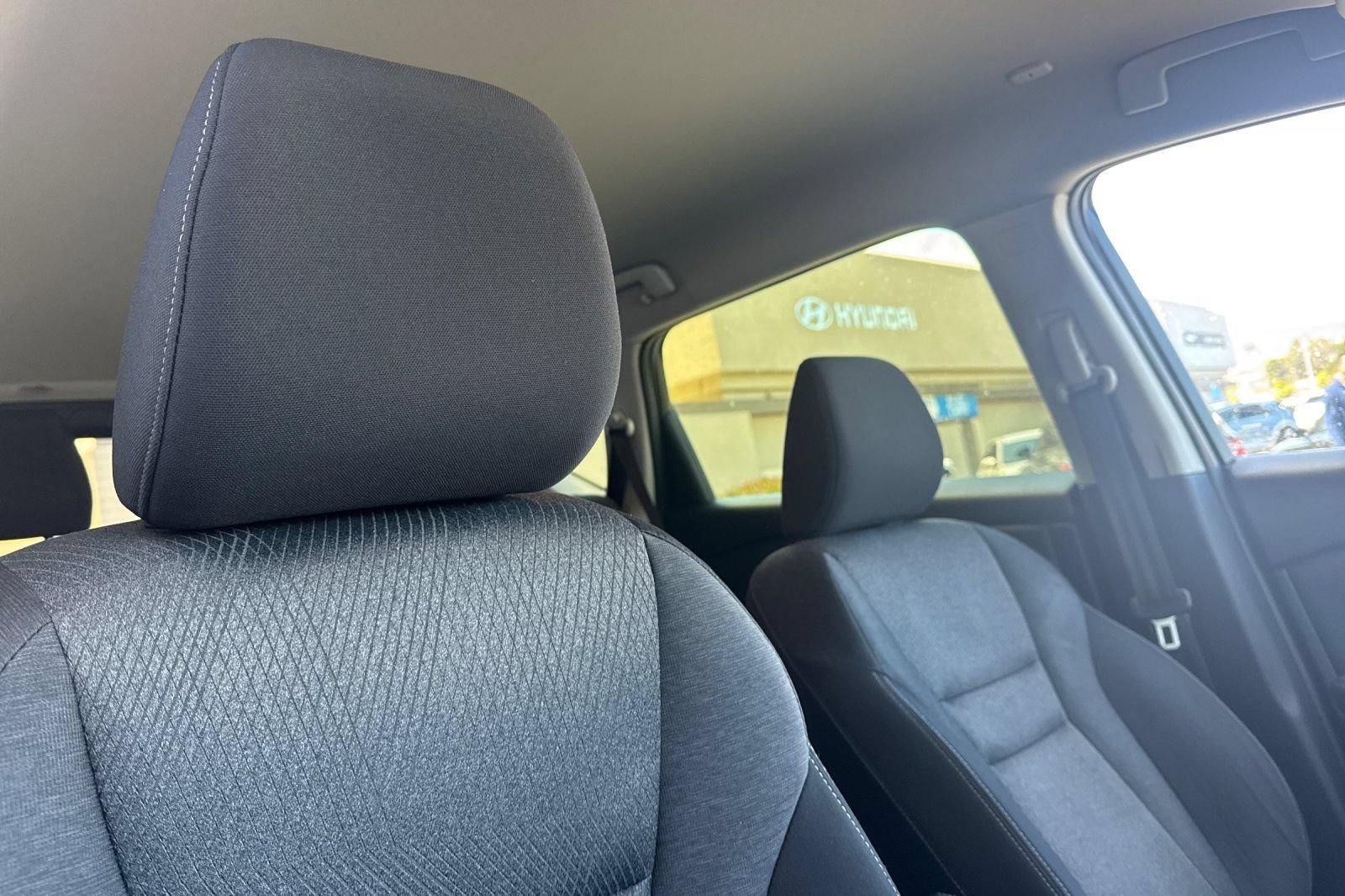 Used 2024 Nissan Rogue SV AWD/4WD image 17