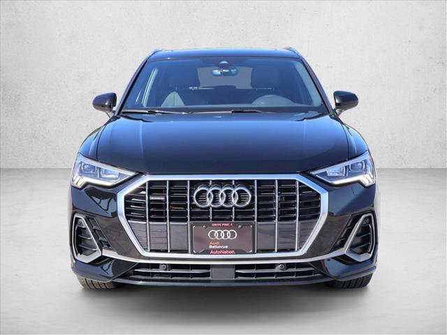 Used 2024 Audi Q3 2.0T Premium AWD/4WD image 2