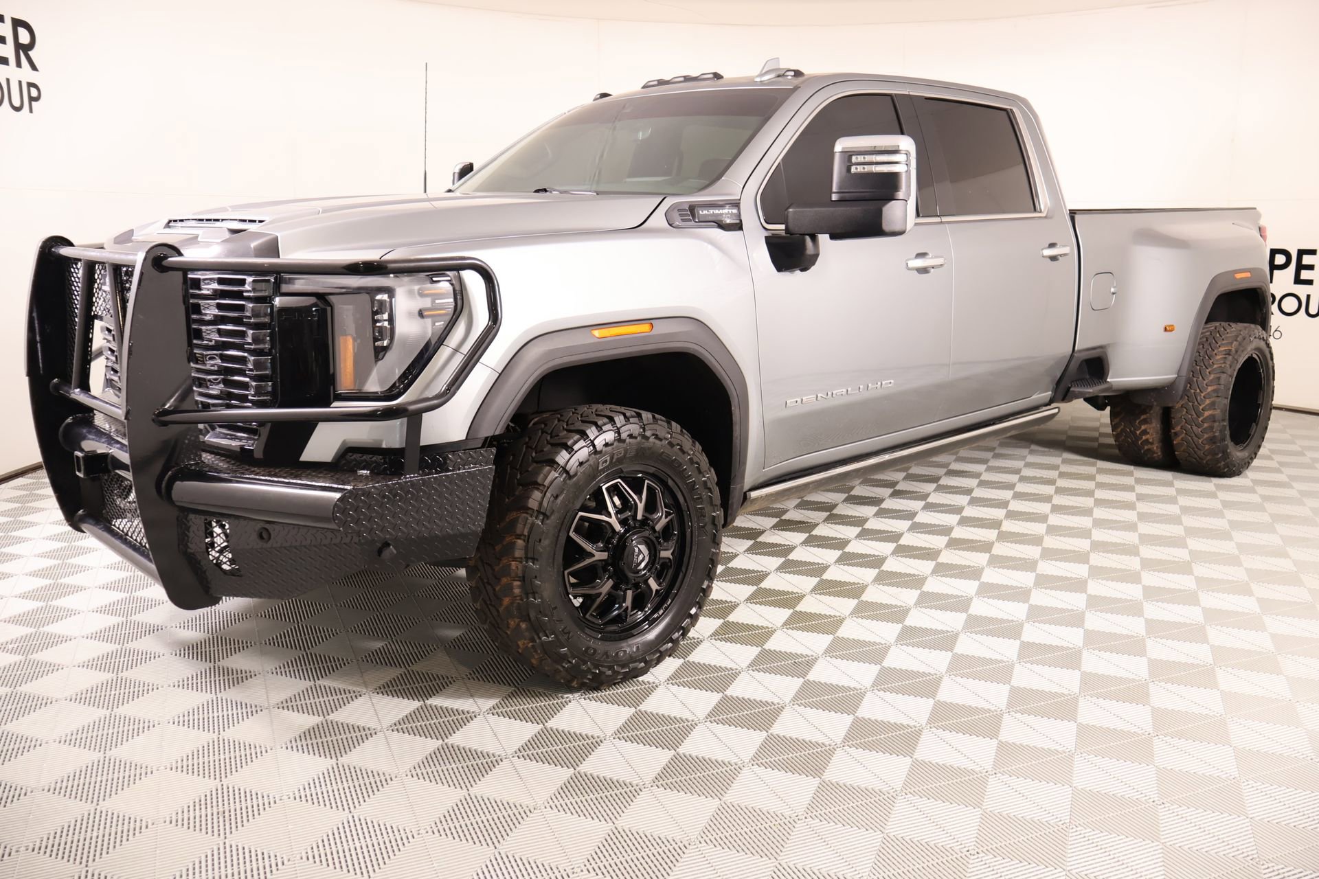 Used 2025 GMC Sierra 3500 Denali Ultimate AWD/4WD image 11
