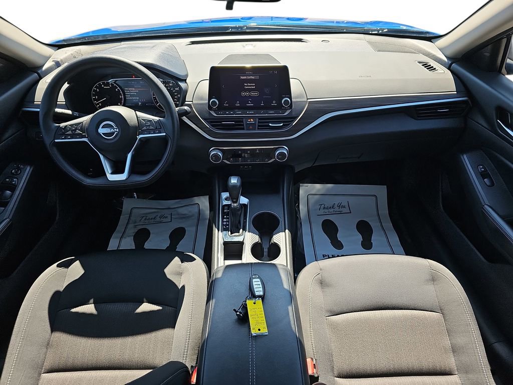 Used 2025 Nissan Altima 2.5 SV image 12