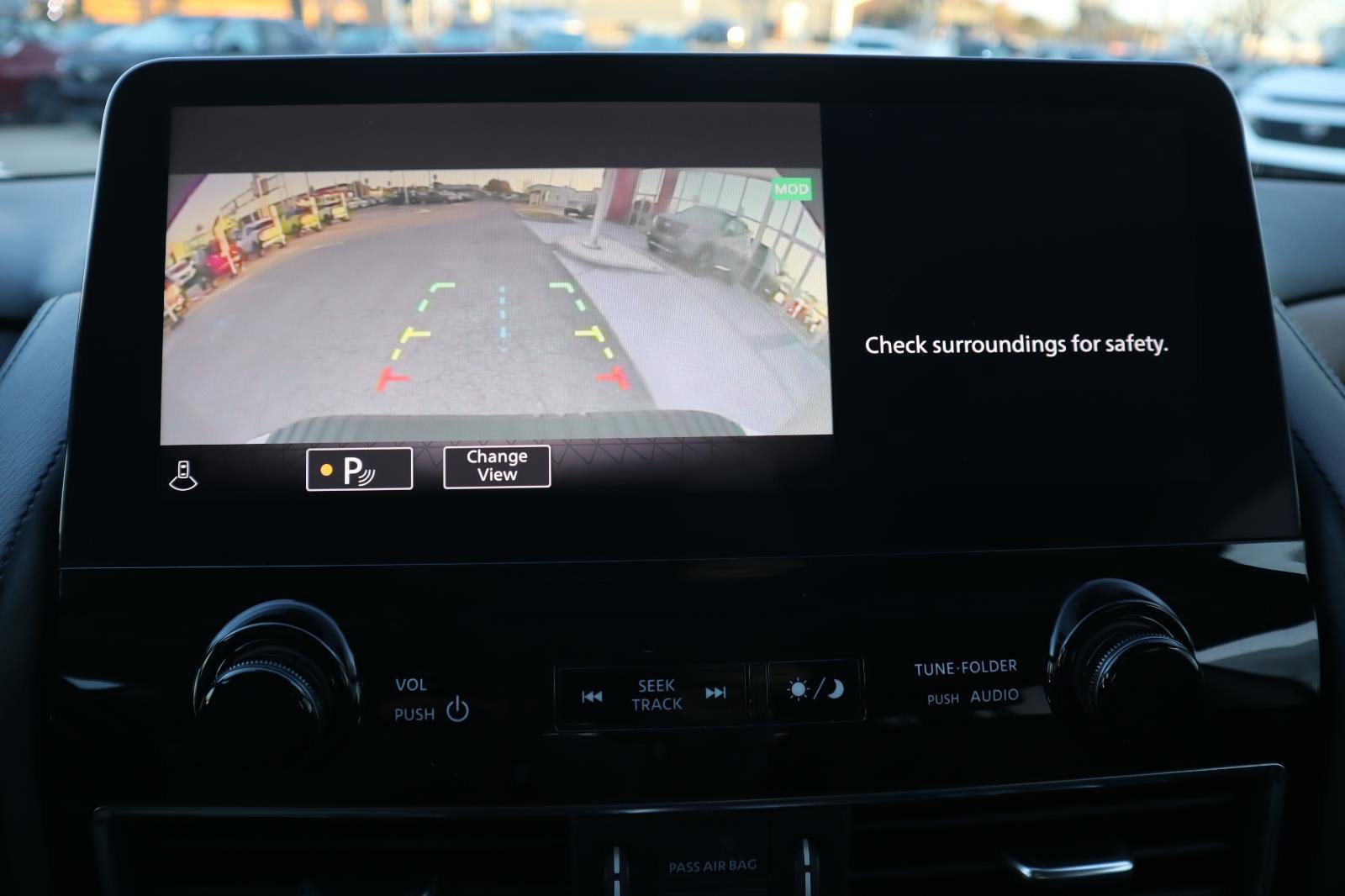 Used 2022 Nissan Armada SL image 32