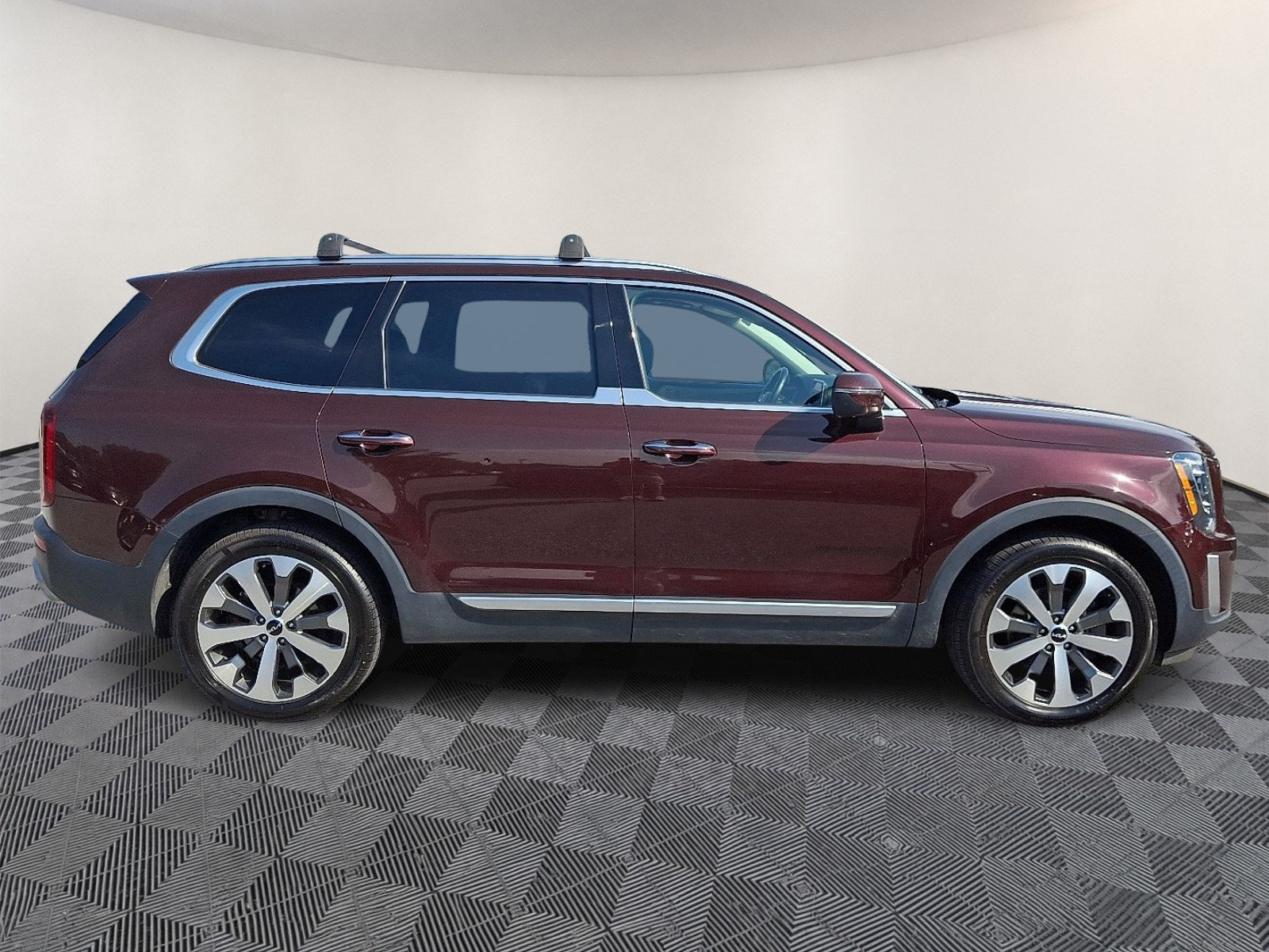 Used 2022 Kia Telluride S FWD image 7