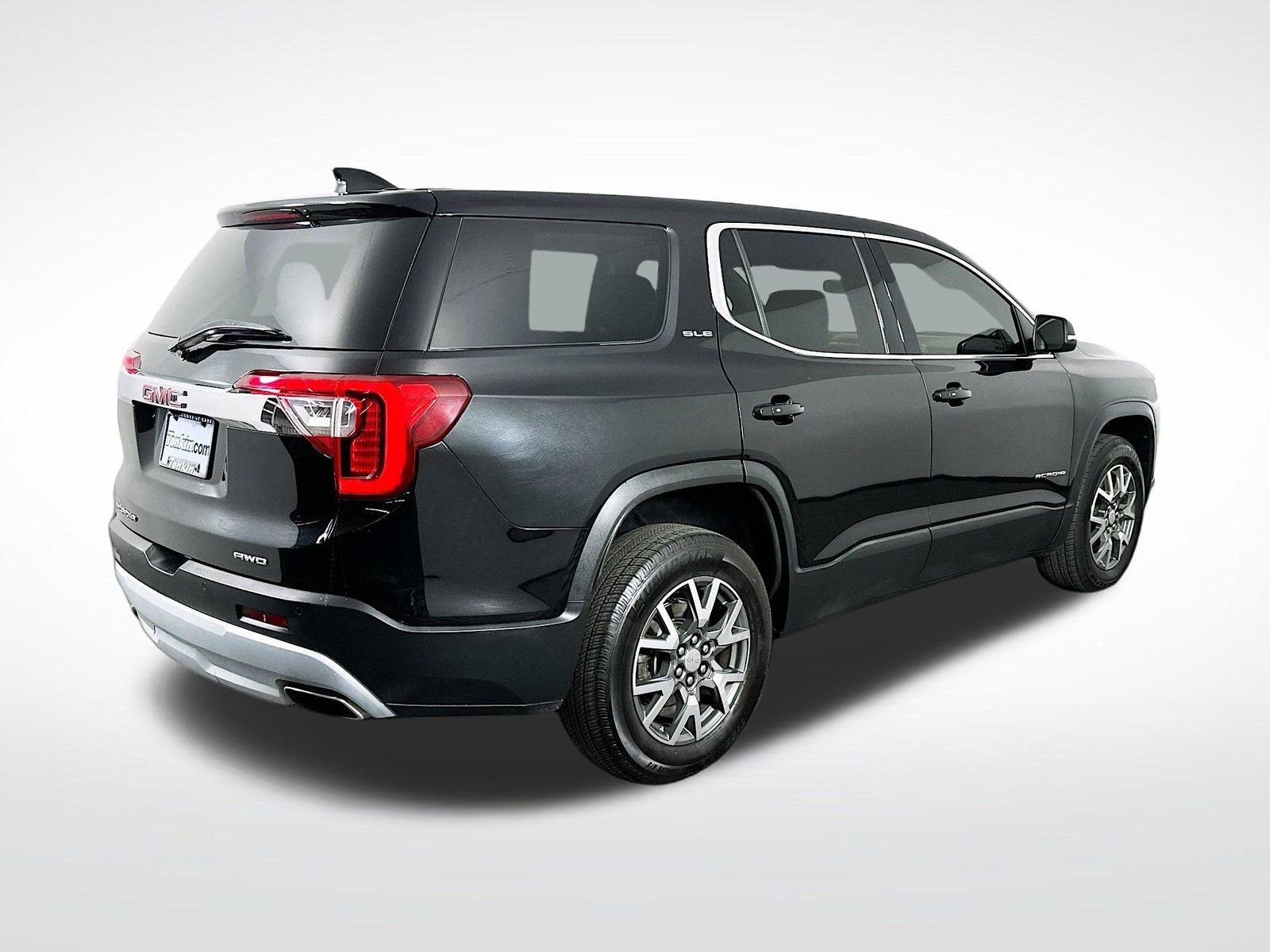 Used 2021 GMC Acadia SLE image 8