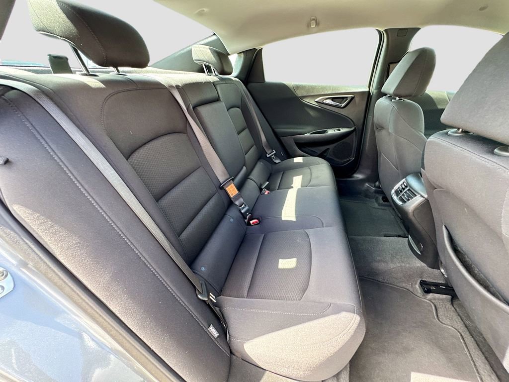 Used 2025 Chevrolet Malibu LT image 25
