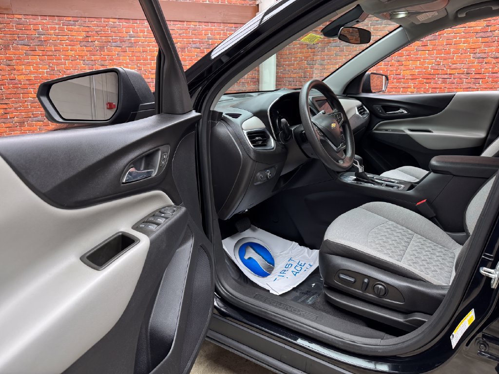 Used 2023 Chevrolet Equinox LS w/ LS Convenience Package FWD image 8