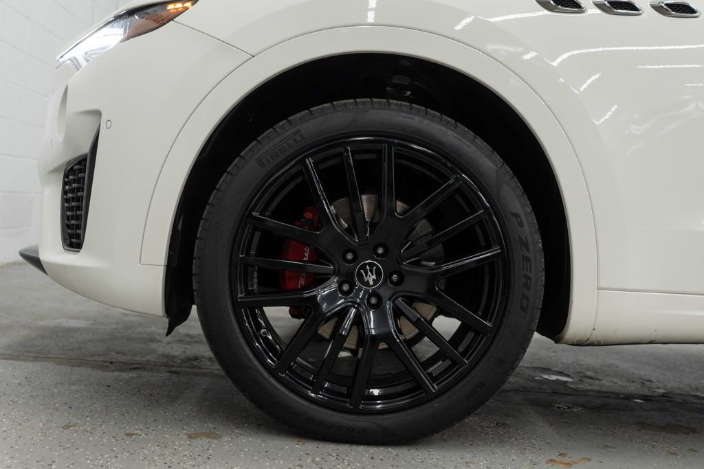 Used 2022 Maserati Levante GT AWD/4WD image 34
