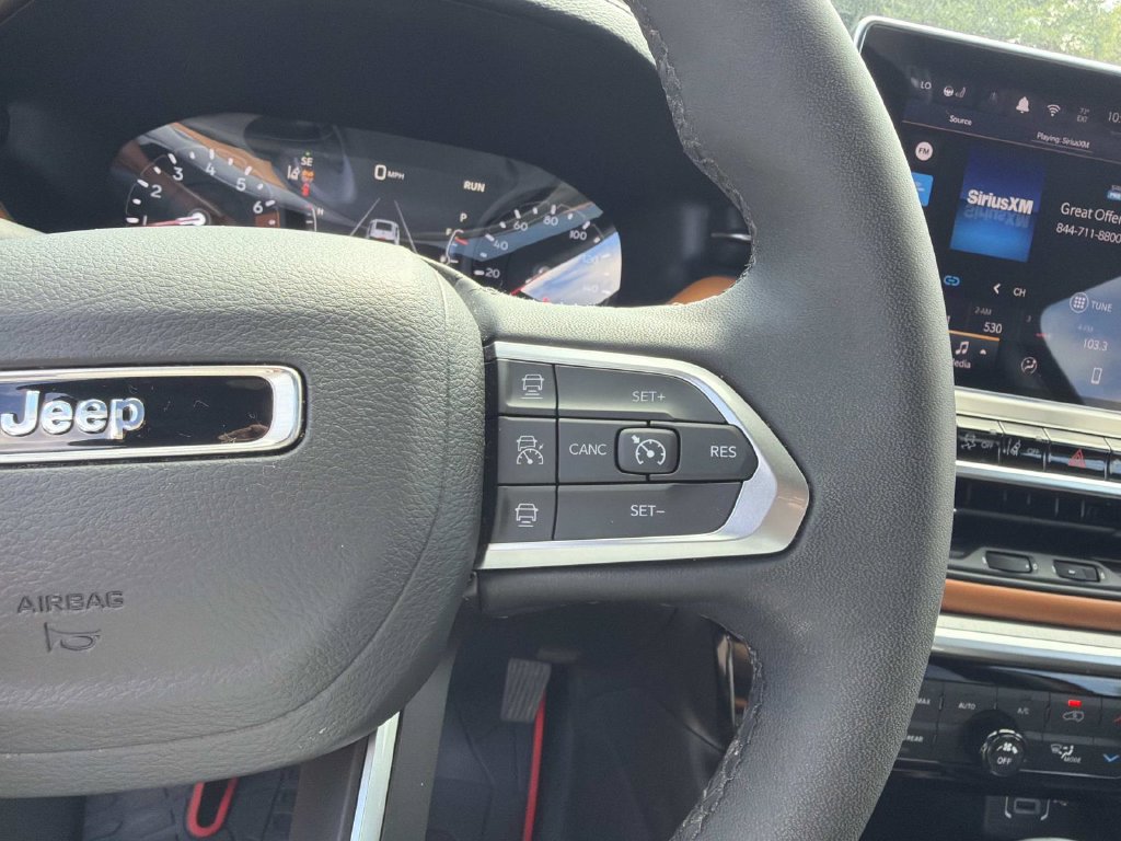 Used 2025 Jeep Compass Limited AWD/4WD image 26