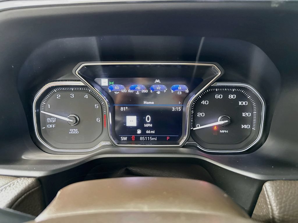 Used 2021 GMC Yukon Denali w/ Denali Premium Package RWD image 12