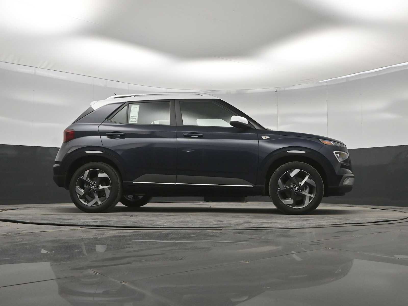 New 2026 Hyundai Venue SEL FWD image 37