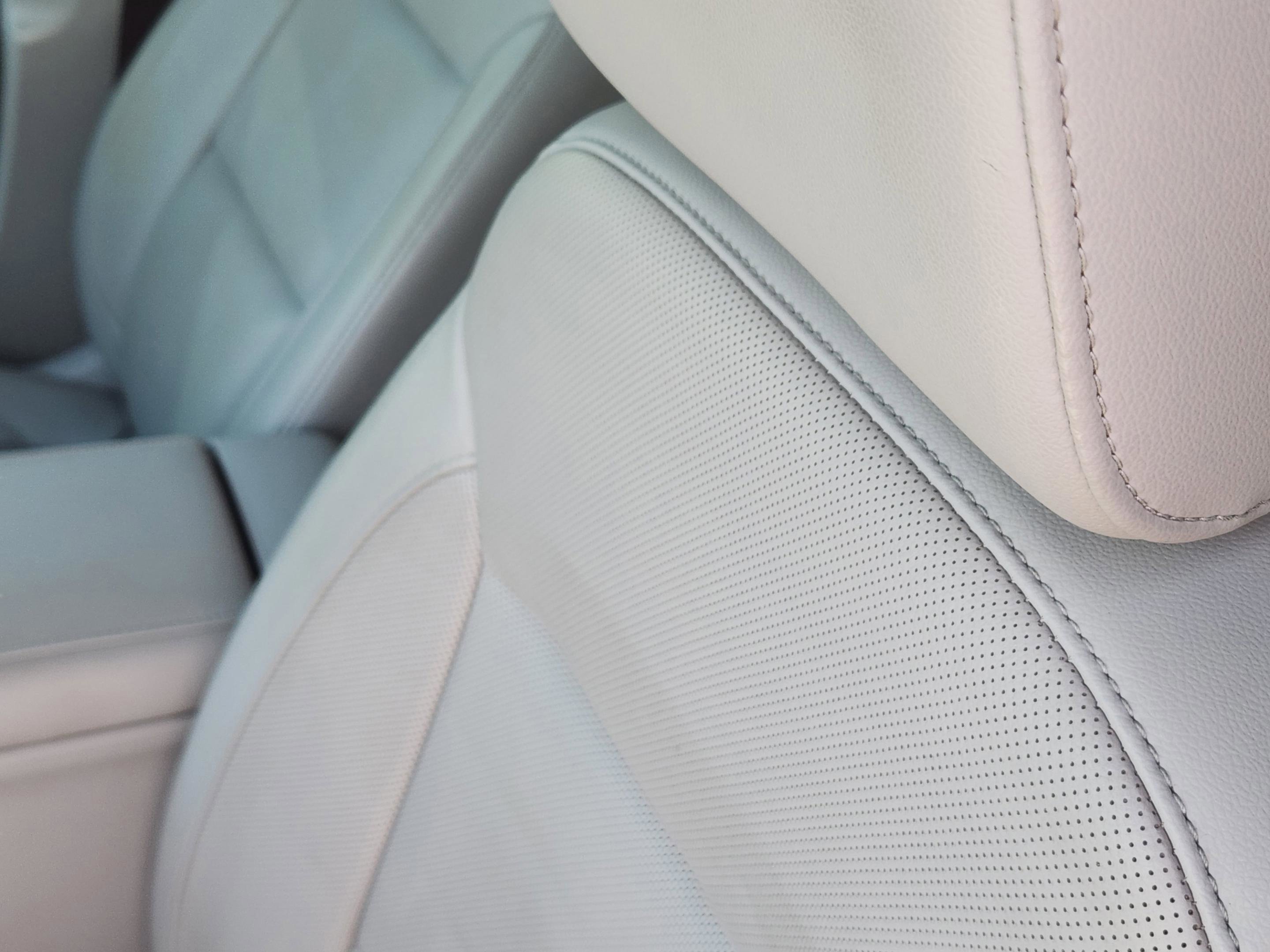 Used 2018 GMC Acadia SLT image 13