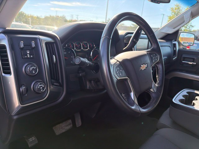 Used 2018 Chevrolet Silverado 1500 LT w/ All Star Edition AWD/4WD image 15