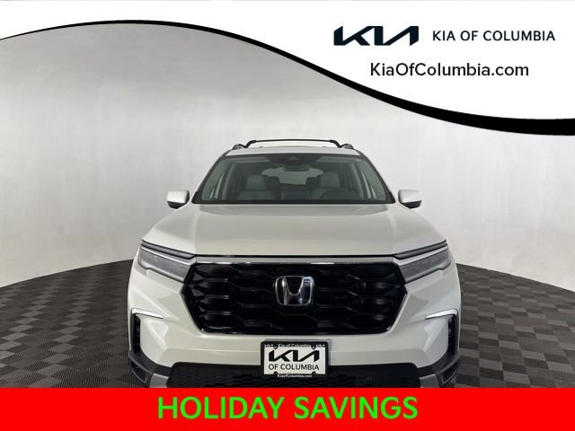 Used 2025 Honda Pilot Touring image 2