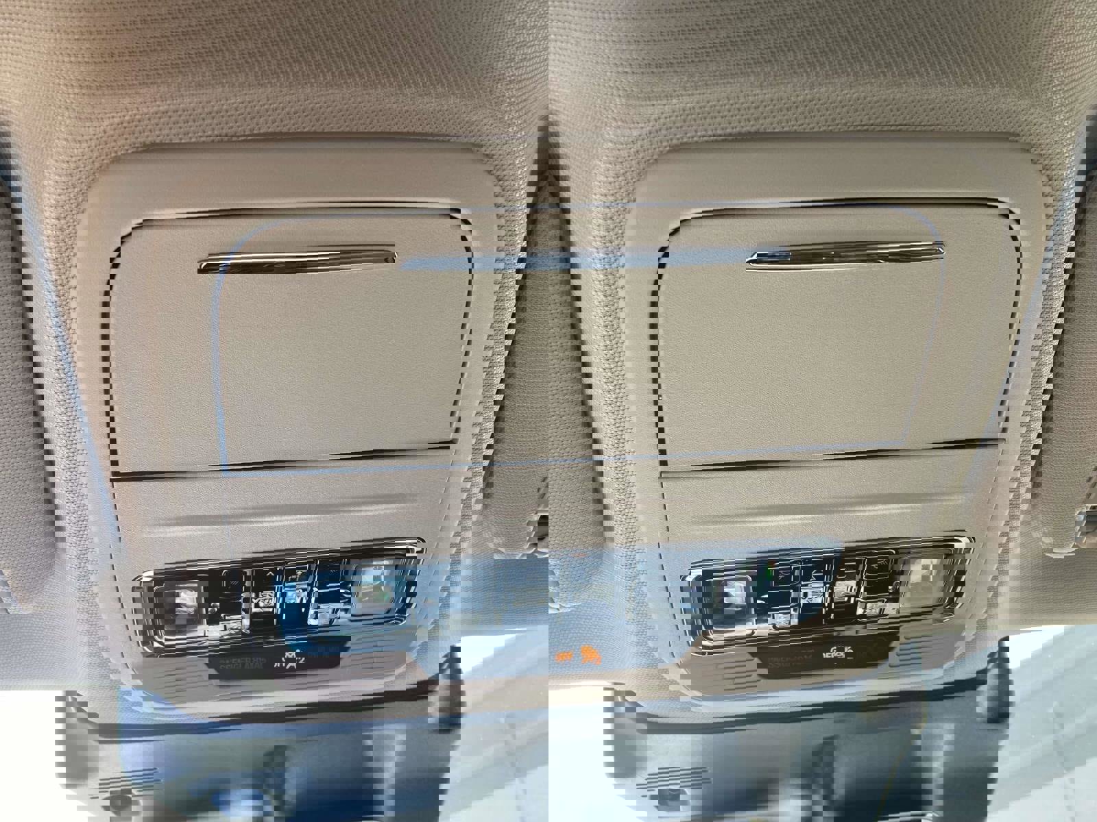 New 2026 Lincoln Corsair Reserve w/ Jet Appearance Package image 30