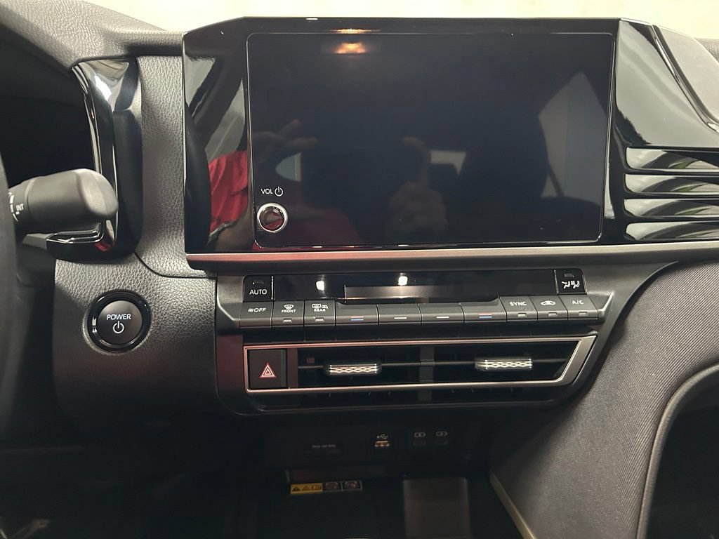 Used 2026 Toyota Camry LE FWD image 19
