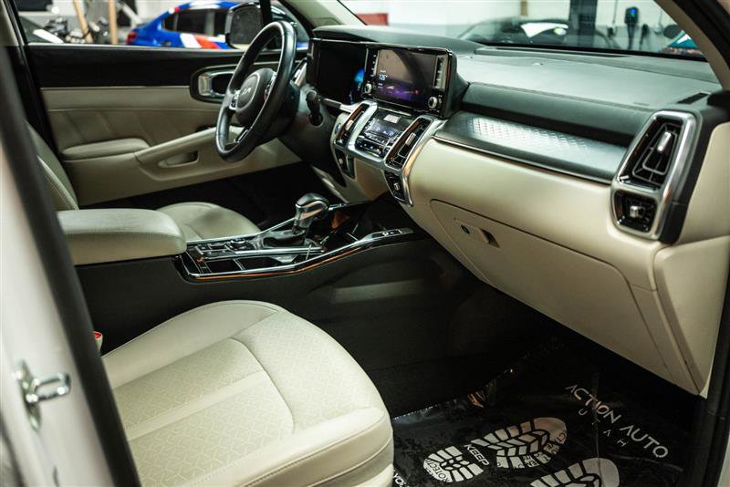 Used 2023 Kia Sorento SX image 13