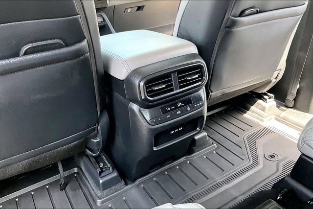 Used 2025 Honda Pilot Touring image 33