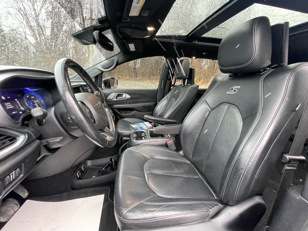 Used 2019 Chrysler Pacifica Touring-L Plus w/ Advanced Safetytec Group image 34