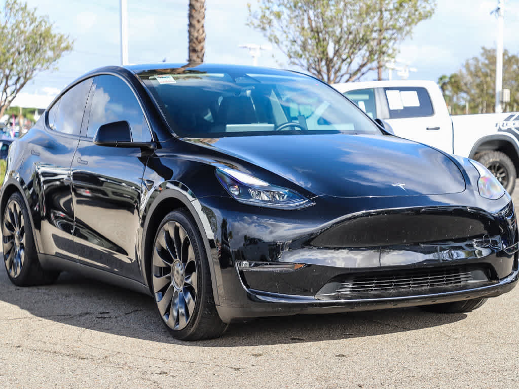 Used 2023 Tesla Model Y Performance AWD/4WD image 3