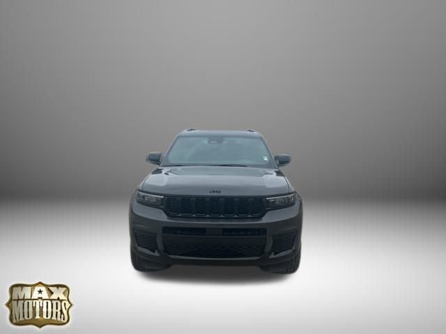 New 2025 Jeep Grand Cherokee L Altitude image 2