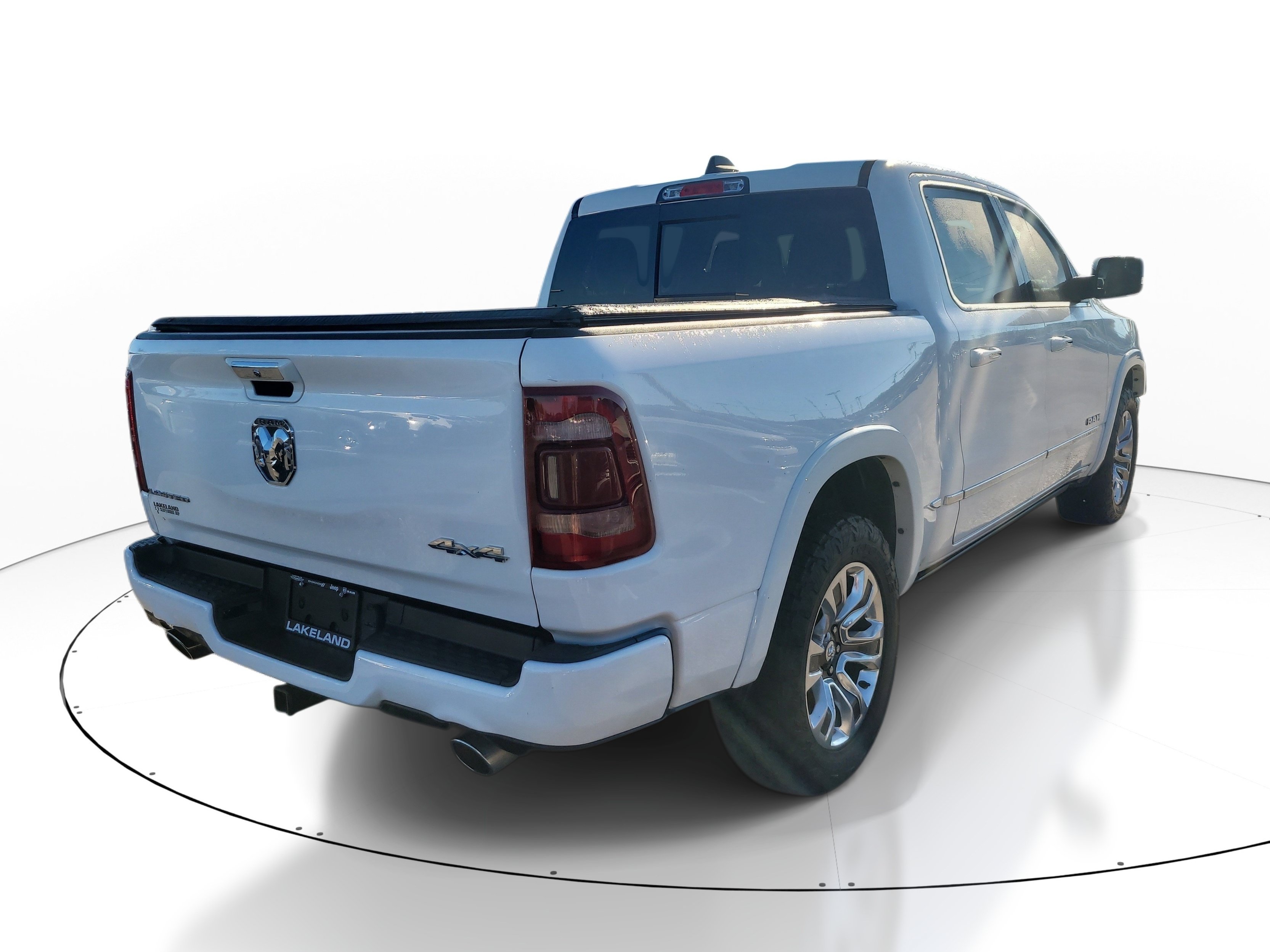 Used 2022 RAM 1500 Limited w/ Body Color Bumper Group AWD/4WD image 4