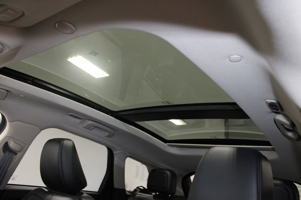 New 2025 Lincoln Corsair FWD w/ Equipment Group 101A image 57