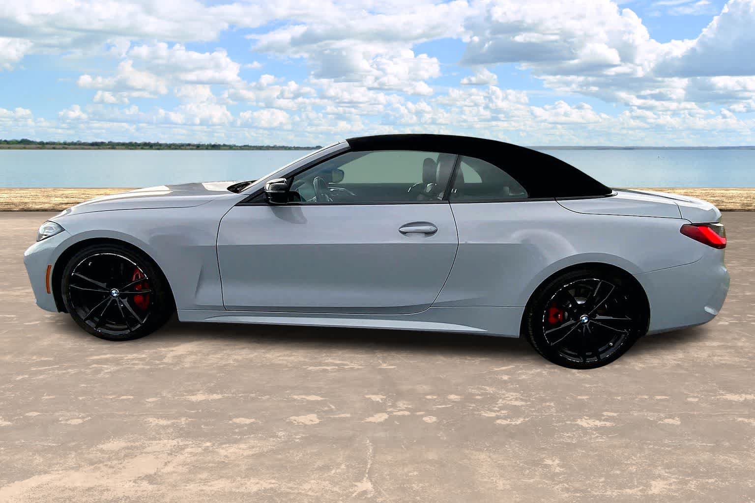 Used 2023 BMW 430i Convertible w/ M Sport Package RWD image 3