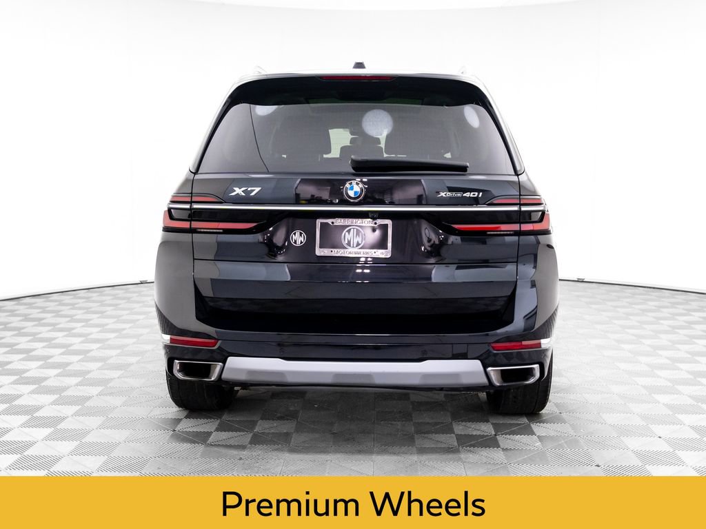 Used 2023 BMW X7 xDrive40i w/ Premium Package image 4