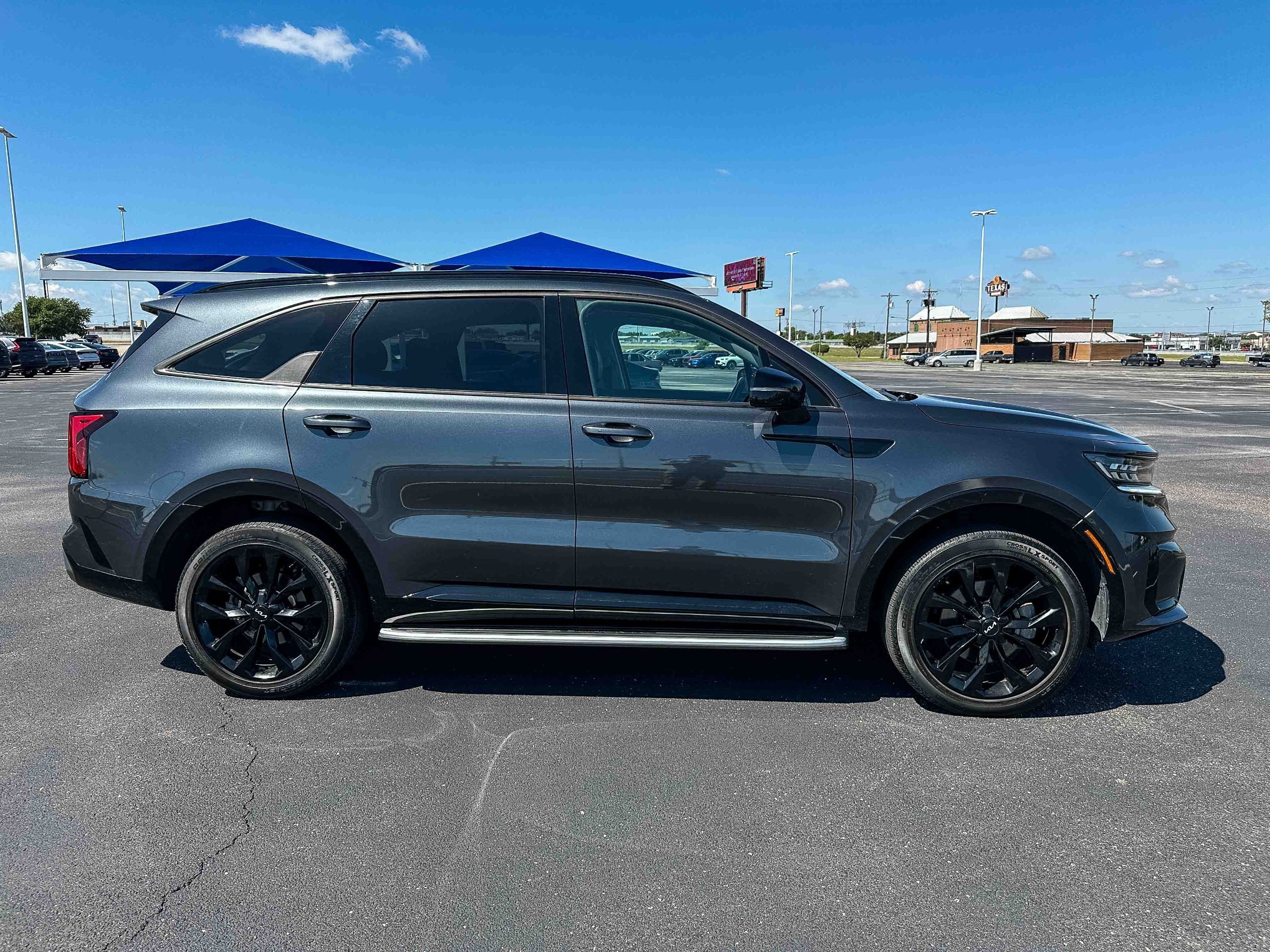 Used 2023 Kia Sorento SX AWD/4WD image 5