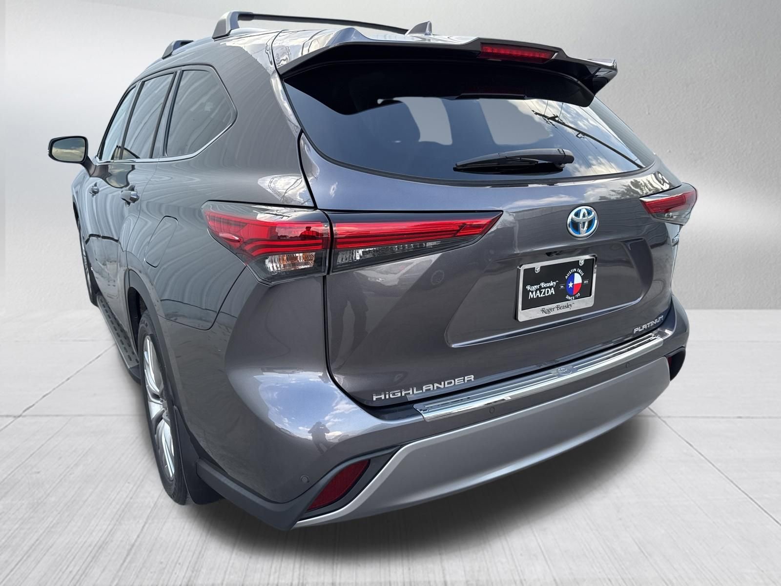 Used 2022 Toyota Highlander Platinum AWD/4WD image 6