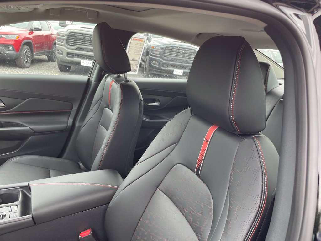 New 2026 Nissan Sentra SR w/ SR Premium Package FWD image 11