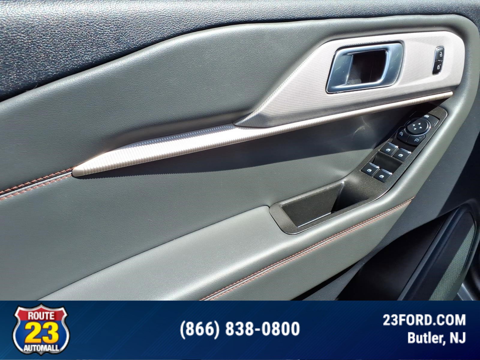 Certified 2025 Ford Explorer Active w/ Active Comfort Package AWD/4WD image 11