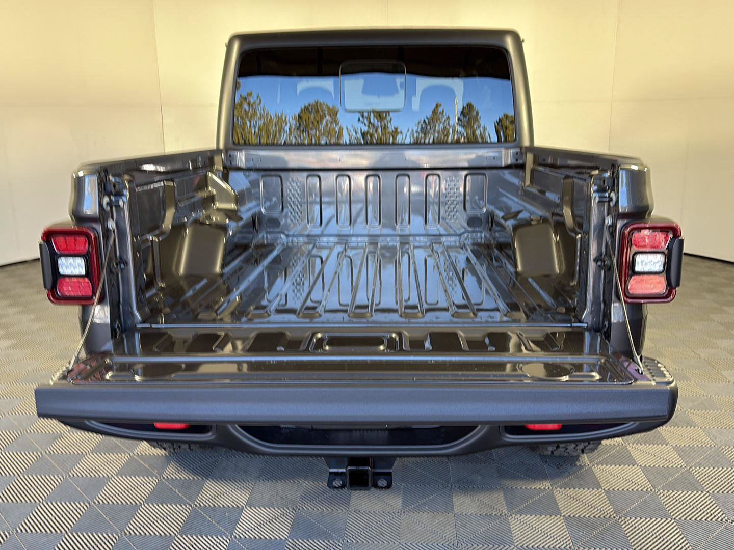 New 2026 Jeep Gladiator Rubicon w/ Steel Power Dome Hood Package AWD/4WD image 7