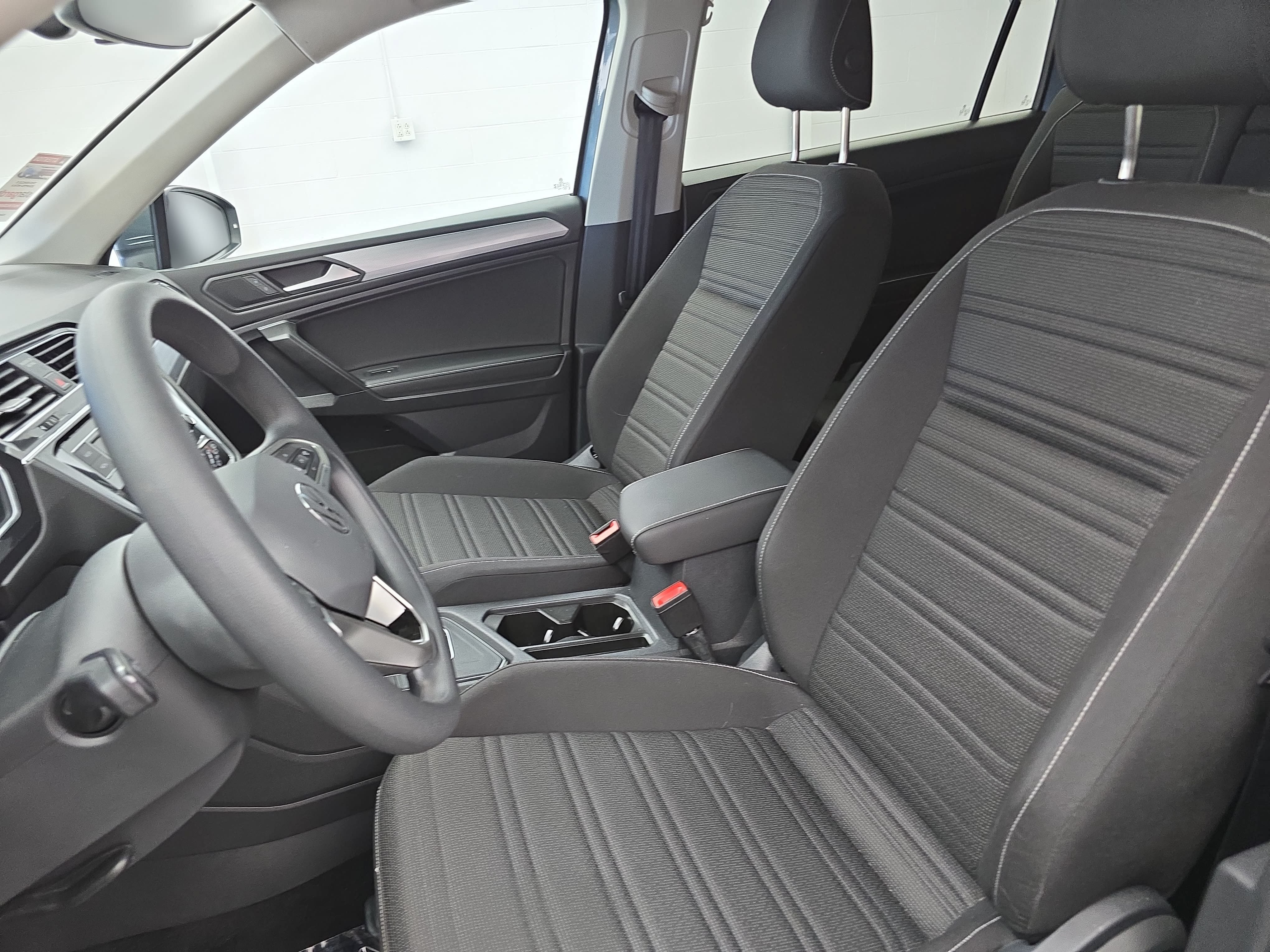 Used 2023 Volkswagen Tiguan S FWD image 15