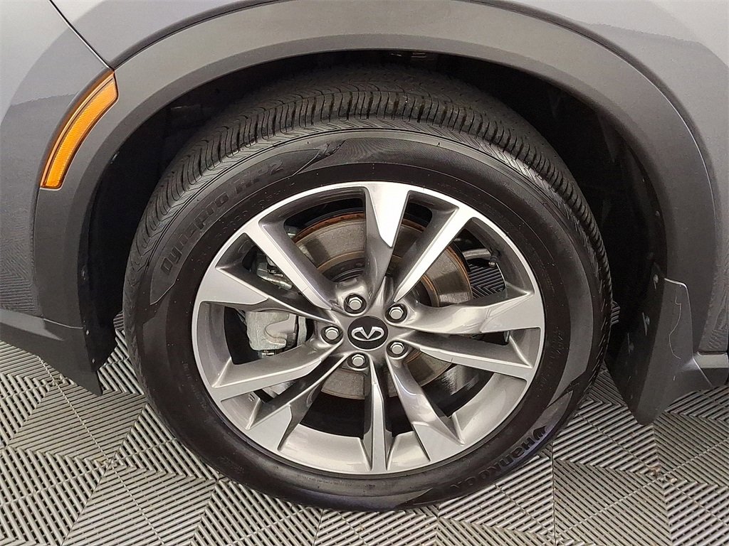 Certified 2025 INFINITI QX60 Luxe image 12