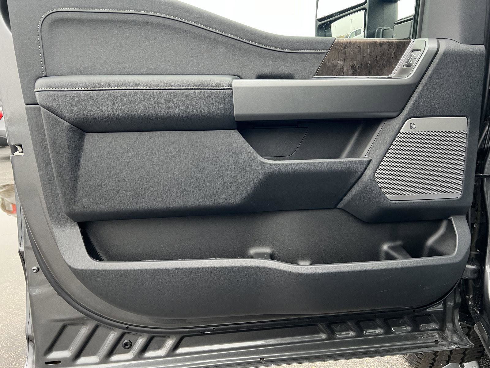 New 2026 Ford F350 Lariat w/ Black Appearance Package image 16