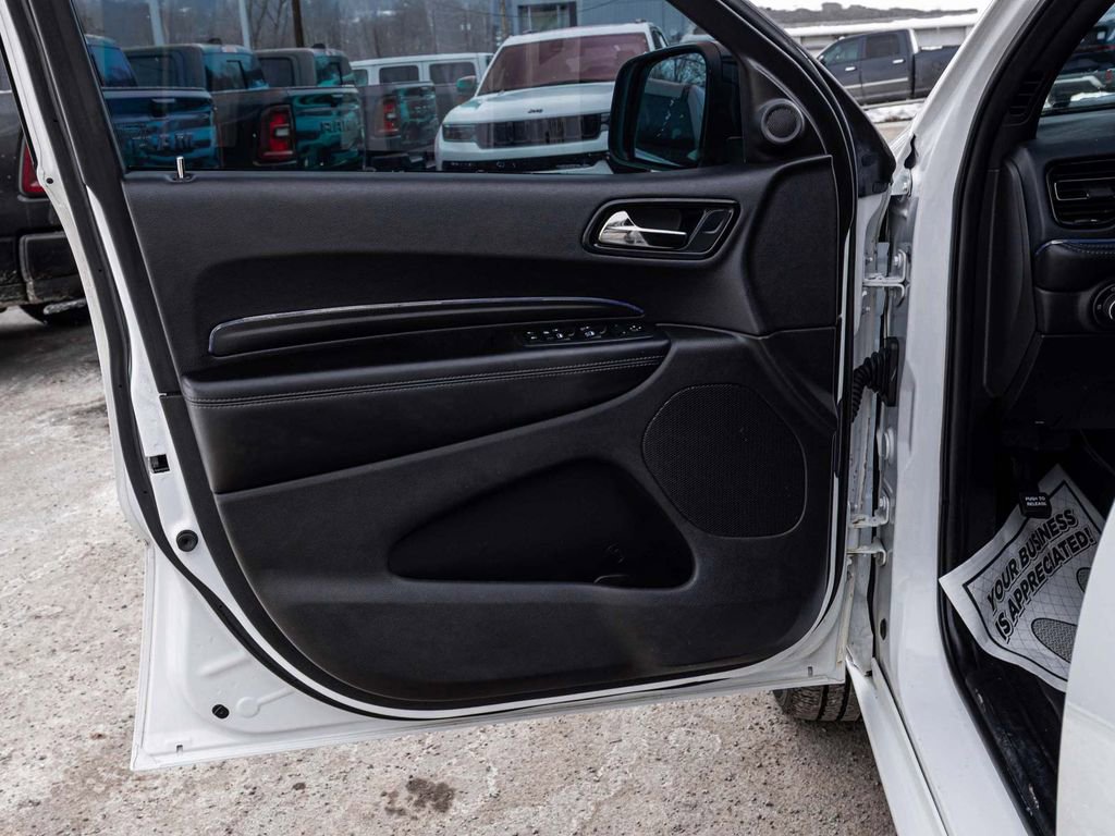 Used 2021 Dodge Durango GT w/ Blacktop Package AWD/4WD image 11