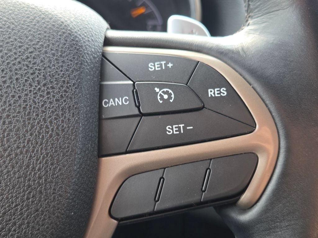 Used 2016 Jeep Grand Cherokee Limited 75th Anniversary AWD/4WD image 16